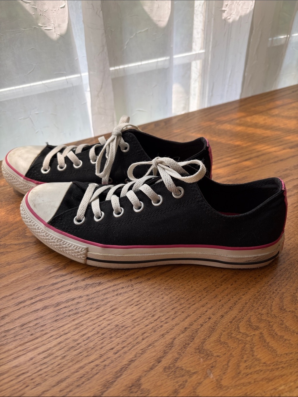 Black Low-Top Canvas Converse Sneakers with Pink Trim